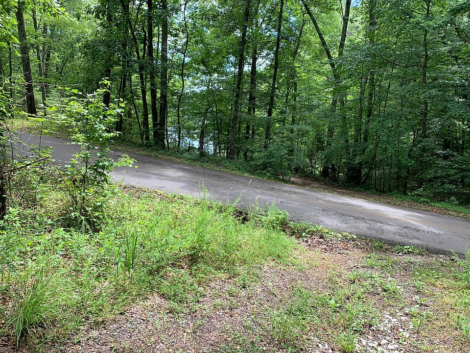 1st image of Eagle Point Dr