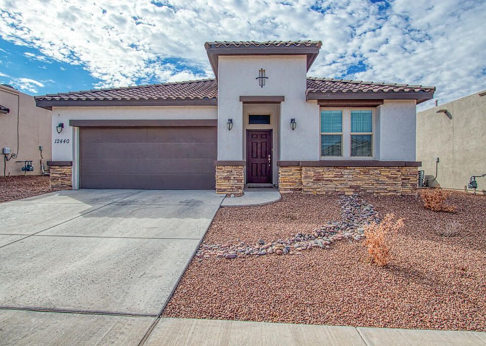 1st image of 12440 Knightsbridge Dr