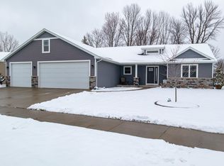 3346 E Lourdes Dr, Appleton, WI 54915
