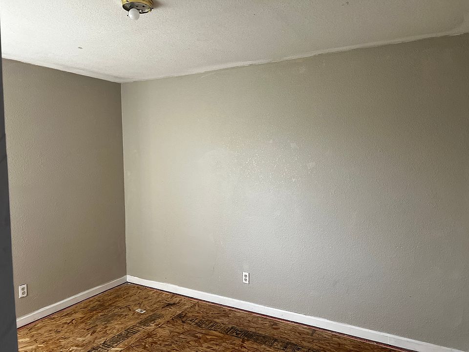 2nd image of 1400 38th Ave