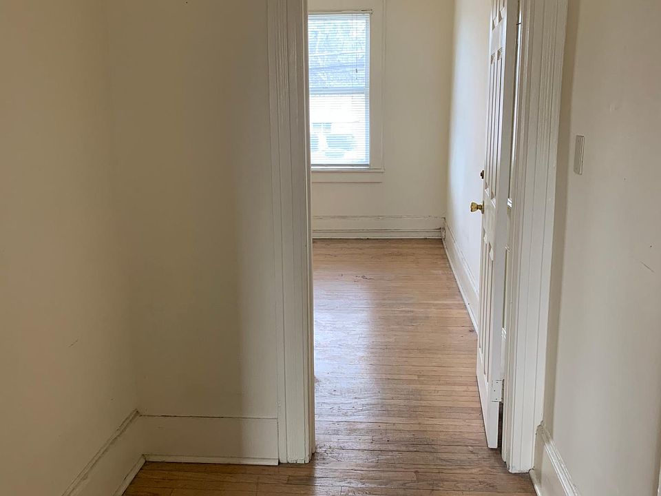 Bedroom entryway.