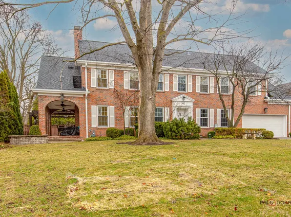 982 Elm Ridge Dr, Glencoe, IL 60022