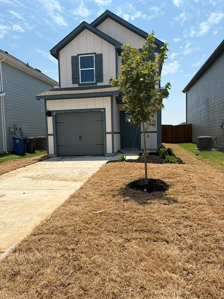 2 bed, 2.5 bath, 1130 sqft, $1,600 — Photo 2