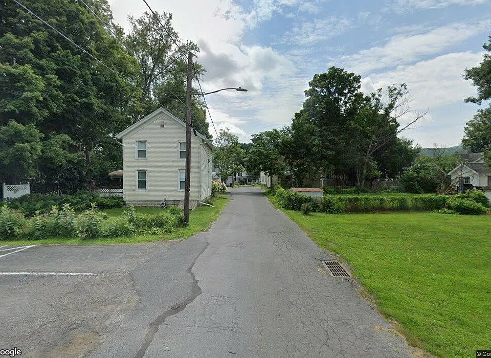 9 W Ann St