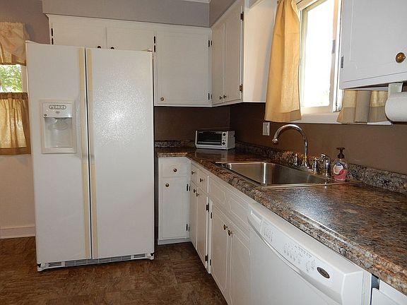 4th image of 1143 Bonnie Ln