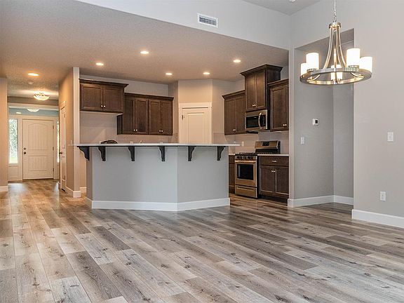 5th image of 13606 NE 62nd Ct