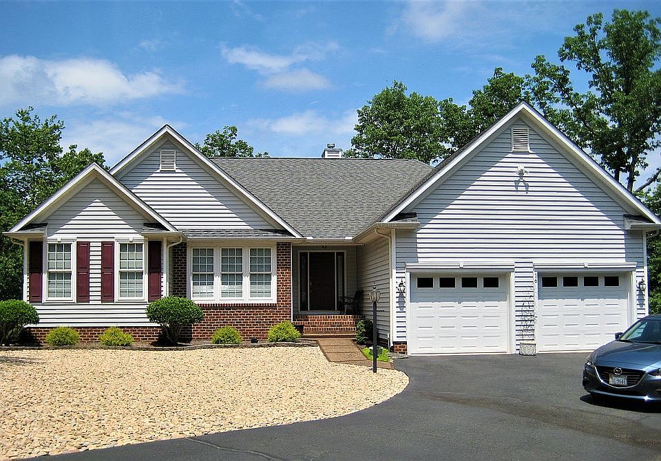 1st image of 16 Blackwood Ln