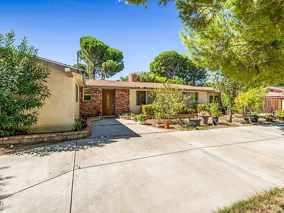 2nd image of 42041 Ivesgrove Dr