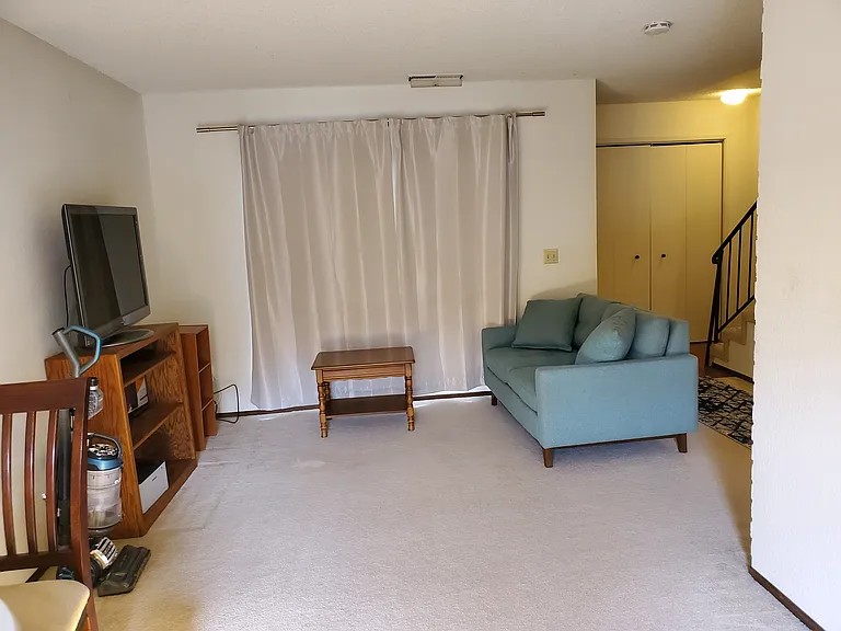 161 Peach Ter — Photo 13