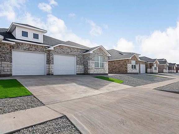 3rd image of 2643 Roman Ln