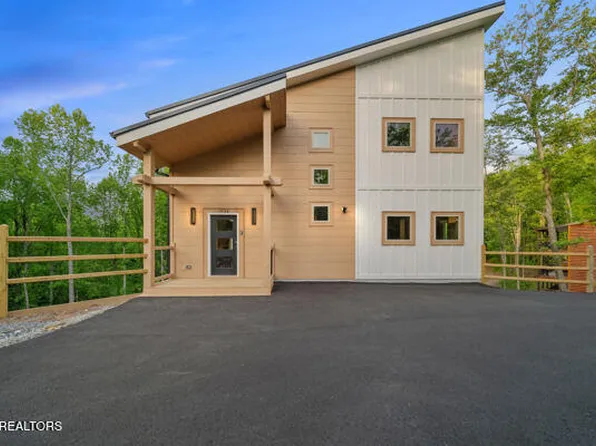 1924 Pine Ct, Sevierville, TN 37876