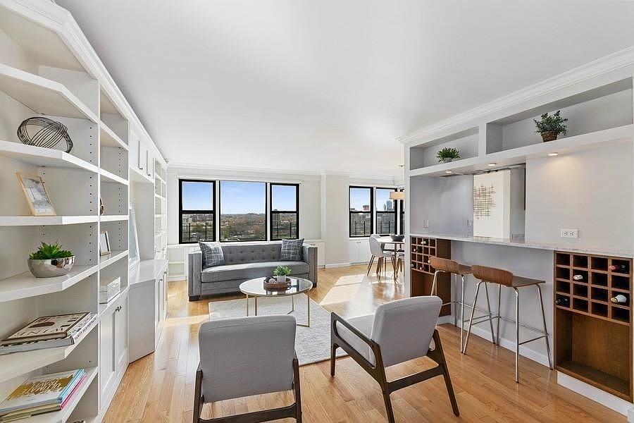 1st image of 460 E 79th St APT 17E