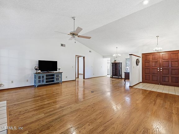 2nd image of 714 SANDY OAKS Court