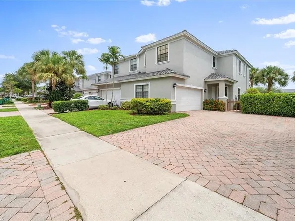 15662 Summit Place CIR #385, NAPLES, FL 34119