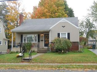 45 Rivercliff Dr, Milford, CT 06460