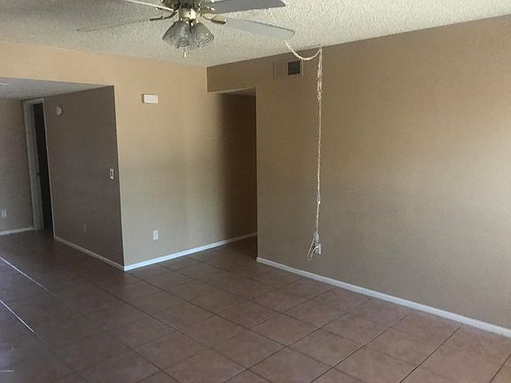 5th image of 1927 E Hampton Ave Unit 265