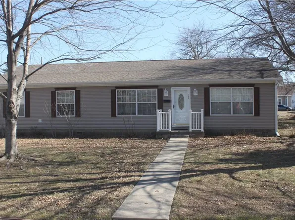 708 N Walnut St, Pittsburg, KS 66762