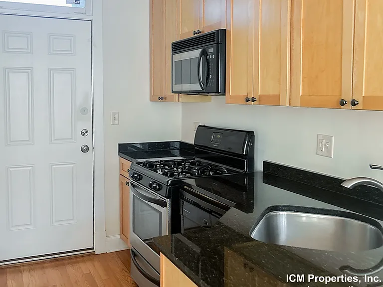 4806 N Paulina St #22WW — Photo 6