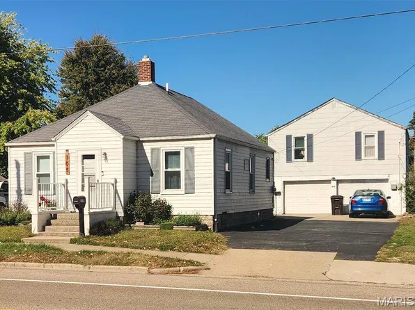 305 E Carpenter St, Jerseyville, IL 62052