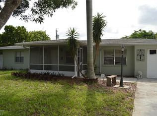 5524 Seville Rd, Fort Myers, FL 33919
