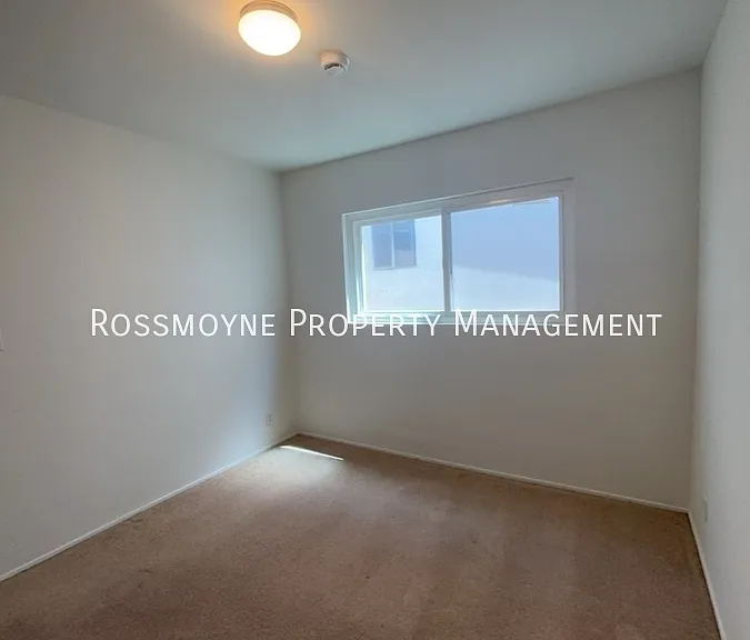 3342 1/4 Andrita St — Photo 10