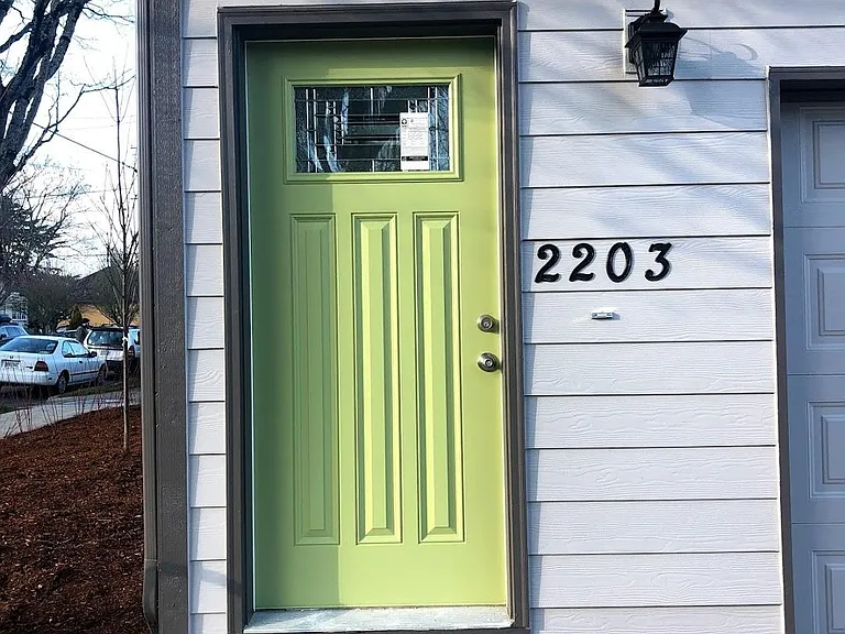 2203 NE Davis St — Photo 2