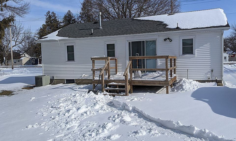2nd image of 1621 Delphi St