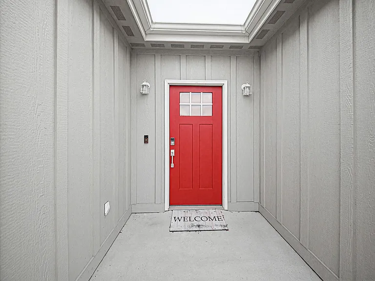 2513 Wren Ln — Photo 3