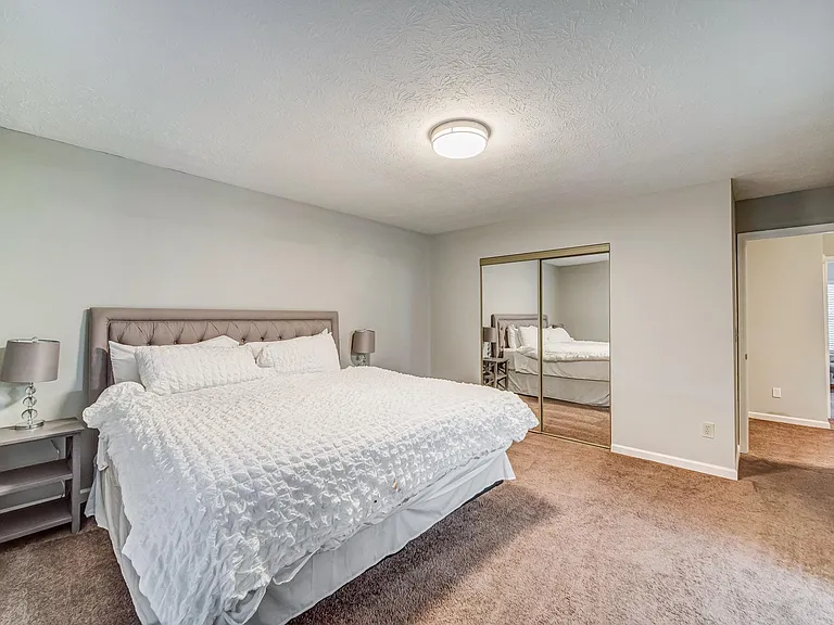 5126 Village Green Way — Photo 12