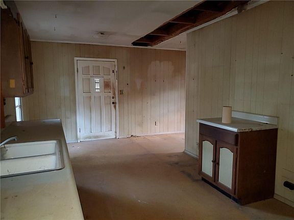 2nd image of 111A Cedar Dr