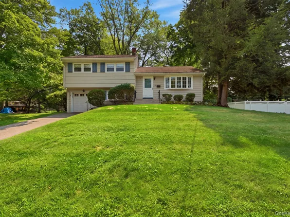 24 Marcia Lane, New City, NY 10956