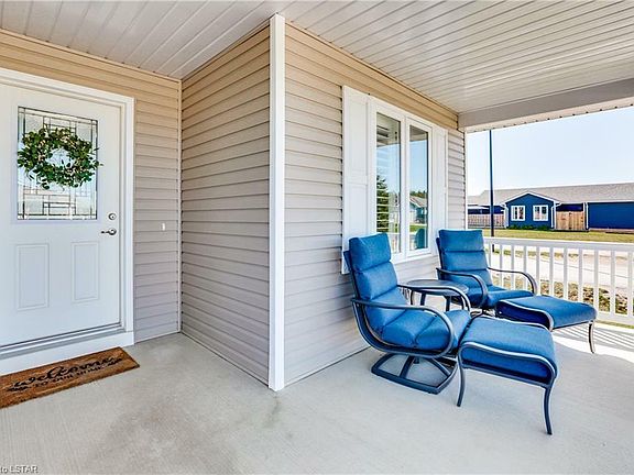 5th image of 18 Windward Way N