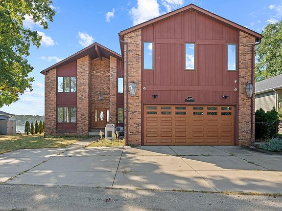 3rd image of 23299 Lakeview Dr