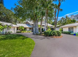 7435 Sanderling Rd, Sarasota, FL 34242
