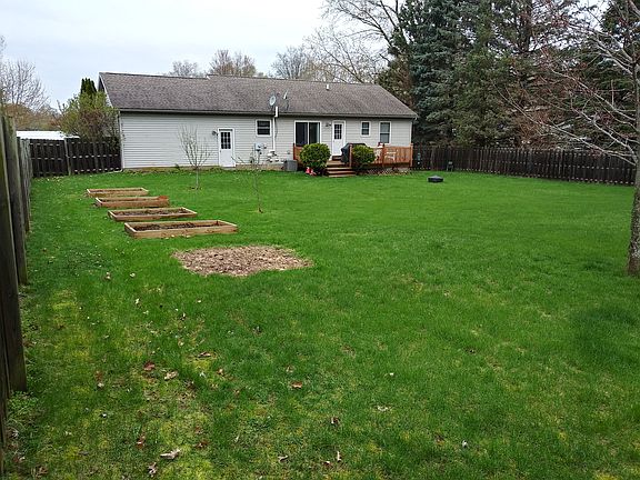 3rd image of 704 Orchard Ln