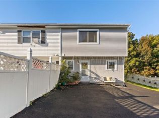 27 Forest Ridge Rd, Nanuet, NY 10954