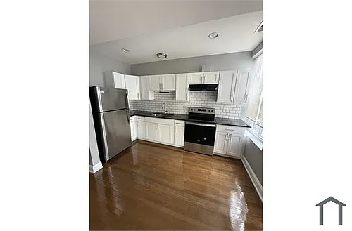 430 E 44th St #11 Photo 1