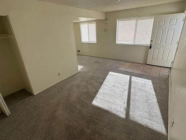 1286 S Uvalda St — Photo 32