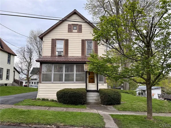 706 Hancock St, Watertown, NY 13601