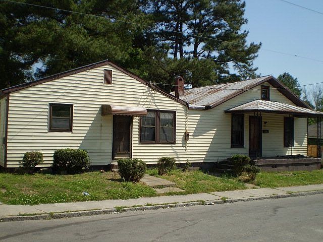 2nd image of 906 Hunter St