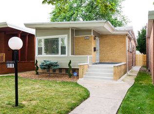 8918 S Phillips Ave, Chicago, IL