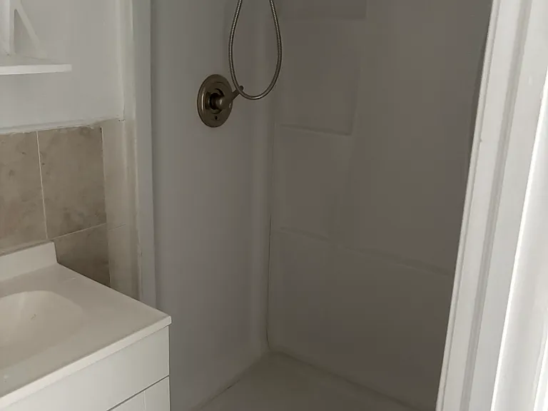 287 Lloyd St #2 — Photo 10