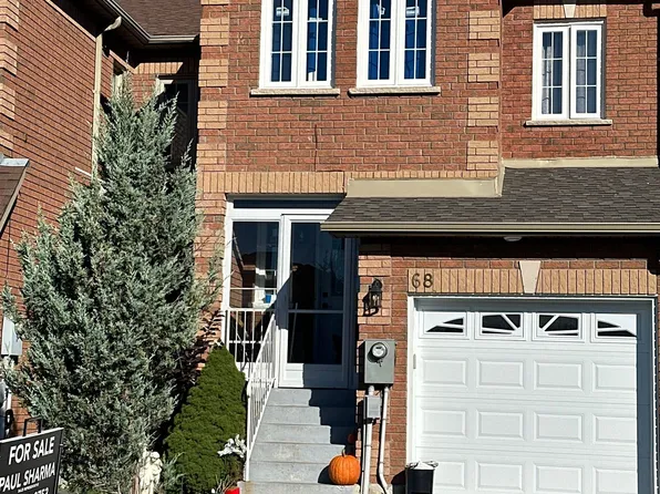 68 Denton Cir, Vaughan, ON L6A 2N4