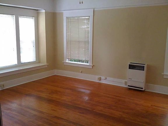 living space, hardwood fl