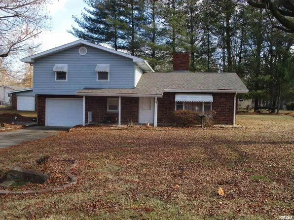 710 S Commercial St, Benton, IL 62812