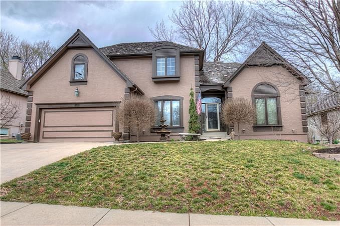 1st image of 7808 NW Rosewood Cir