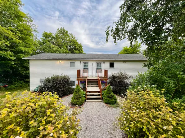 14 Ernest Ave, Nipissing 10, ON P1B 8G5