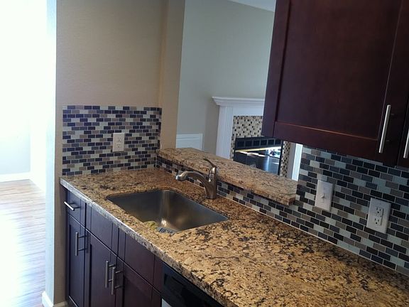 5th image of 681 Royston Ln APT 132
