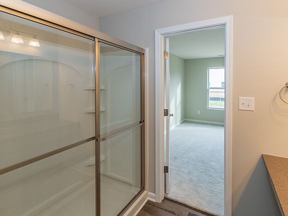 5th image of 5568 Castle Dr