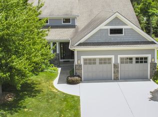 2903 Woodgate Ln, Kalamazoo, MI 49008